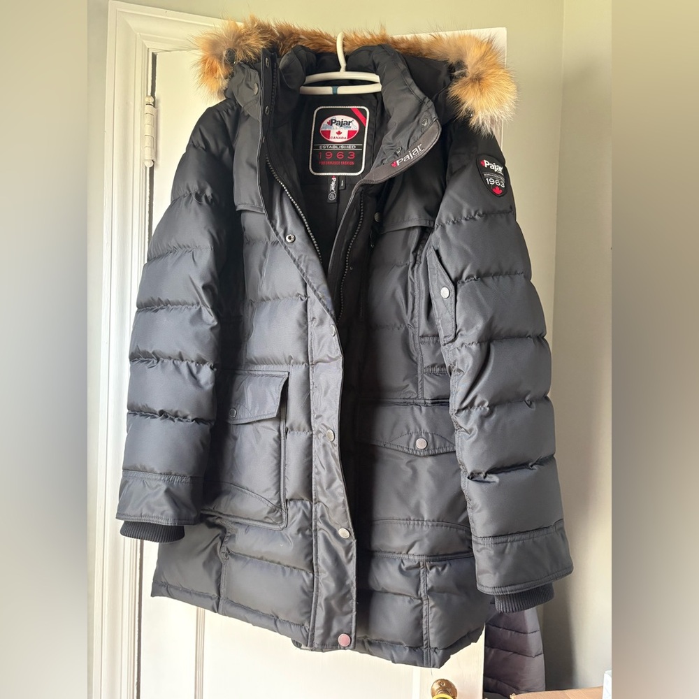Pajar Canada mint condition women’s xl quilted down parka black jacket fur trim